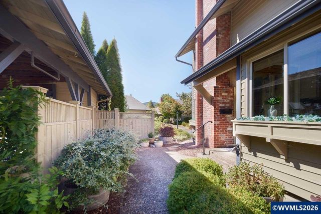 3367 NW Walnut Bl, Corvallis, OR 97330
