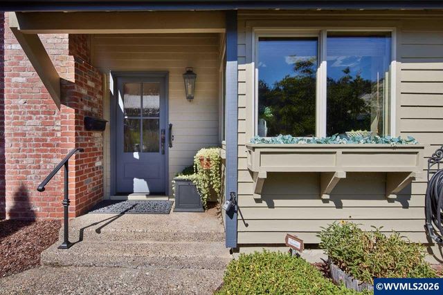 3367 NW Walnut Bl, Corvallis, OR 97330