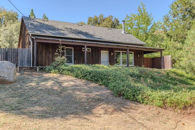 19555 State Highway 88, Pine Grove, CA 95665