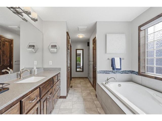 11825 Erskin Circle, Blaine, MN 55449
