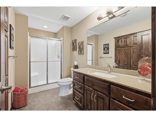 11825 Erskin Circle, Blaine, MN 55449