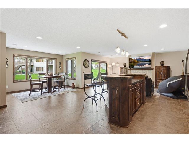 11825 Erskin Circle, Blaine, MN 55449