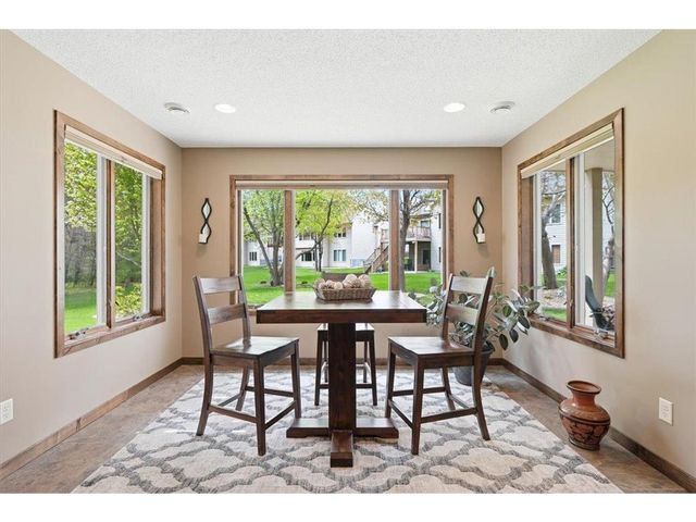 11825 Erskin Circle, Blaine, MN 55449