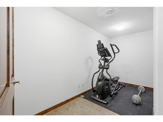 11825 Erskin Circle, Blaine, MN 55449