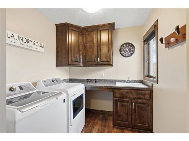 11825 Erskin Circle, Blaine, MN 55449