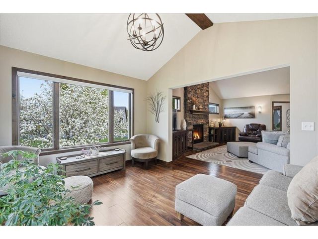 11825 Erskin Circle, Blaine, MN 55449