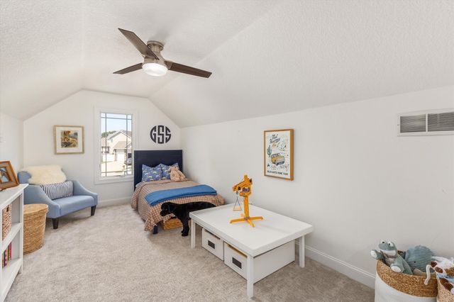 3915 154th Court, Urbandale, IA 50323