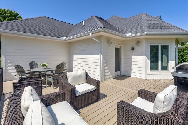 3915 154th Court, Urbandale, IA 50323