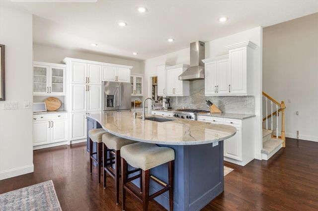 3915 154th Court, Urbandale, IA 50323