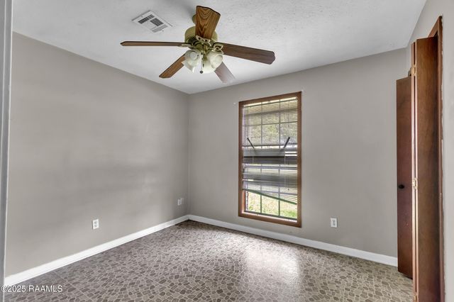 2580 Grand Point Hwy, Breaux Bridge, LA 70517