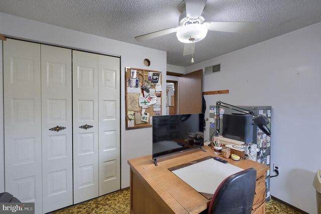 2765 NORTHVUE LN, York, PA 17408