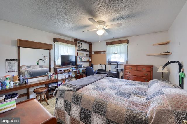 2765 NORTHVUE LN, York, PA 17408