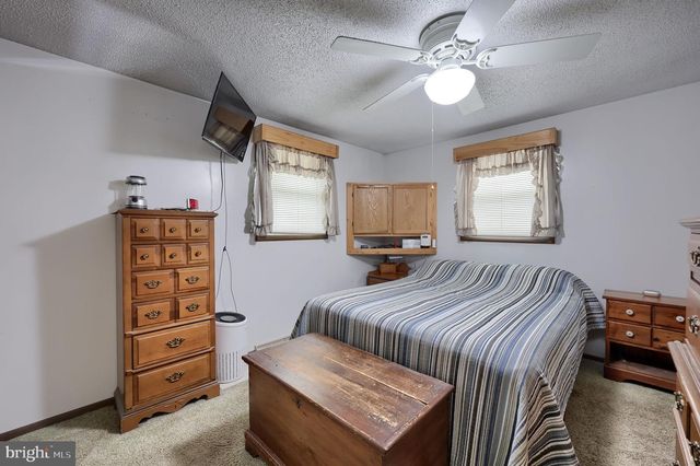 2765 NORTHVUE LN, York, PA 17408