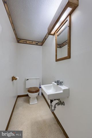 2765 NORTHVUE LN, York, PA 17408