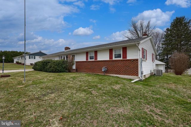 2765 NORTHVUE LN, York, PA 17408