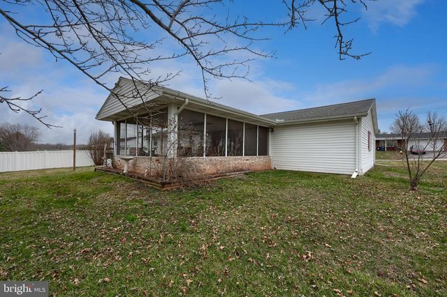 2765 NORTHVUE LN, York, PA 17408