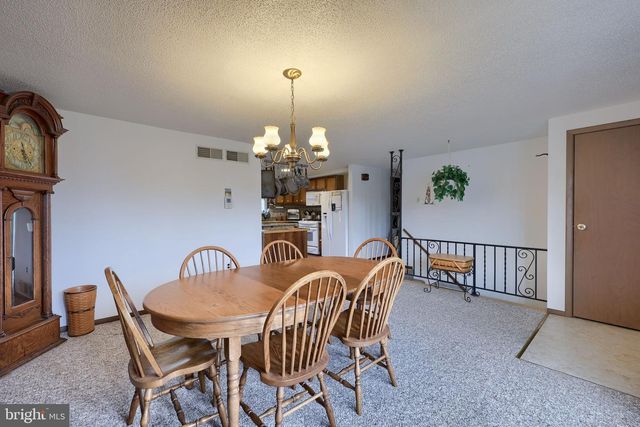 2765 NORTHVUE LN, York, PA 17408