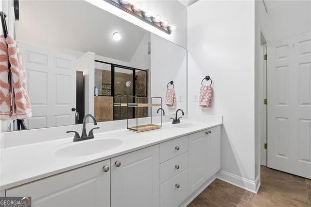 2332 Saint Kennedy Lane, Buford, GA 30518