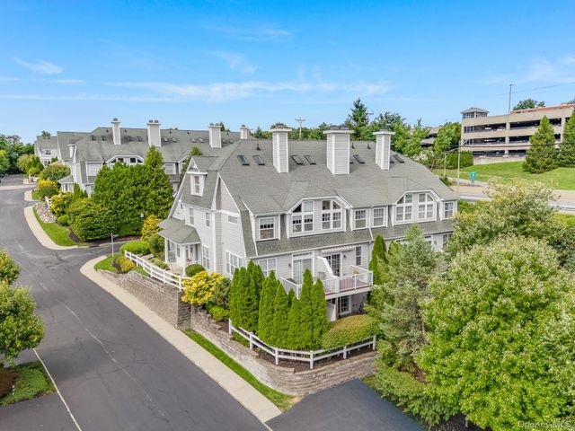 504 Southview Drive, Poughkeepsie, NY 12601