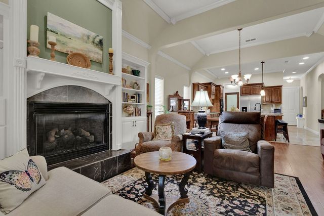 110 Timber Creek Court, Lindale, TX 75771