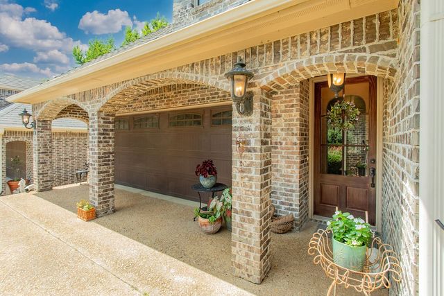 110 Timber Creek Court, Lindale, TX 75771