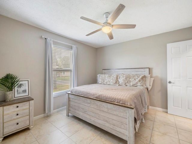 121 NW Doreen St, Port St Lucie, FL 34983