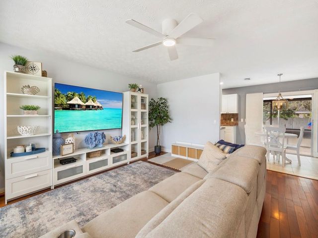 121 NW Doreen St, Port St Lucie, FL 34983