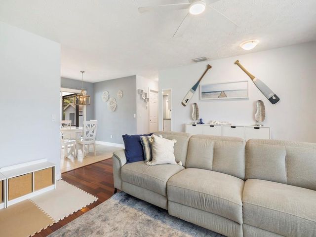 121 NW Doreen St, Port St Lucie, FL 34983