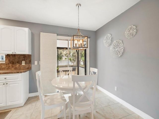 121 NW Doreen St, Port St Lucie, FL 34983