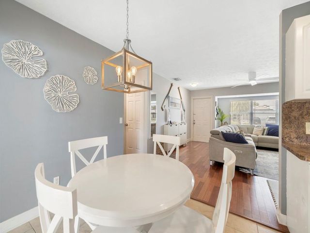 121 NW Doreen St, Port St Lucie, FL 34983