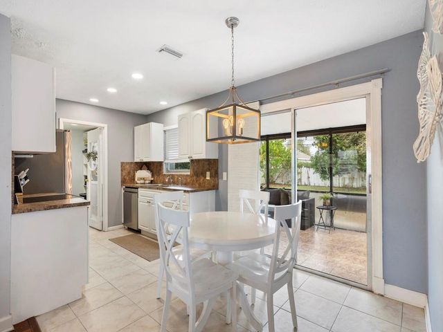 121 NW Doreen St, Port St Lucie, FL 34983