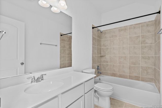 2056 Cowan, New Braunfels, TX 78132