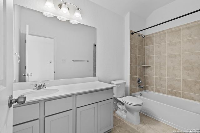 2056 Cowan, New Braunfels, TX 78132