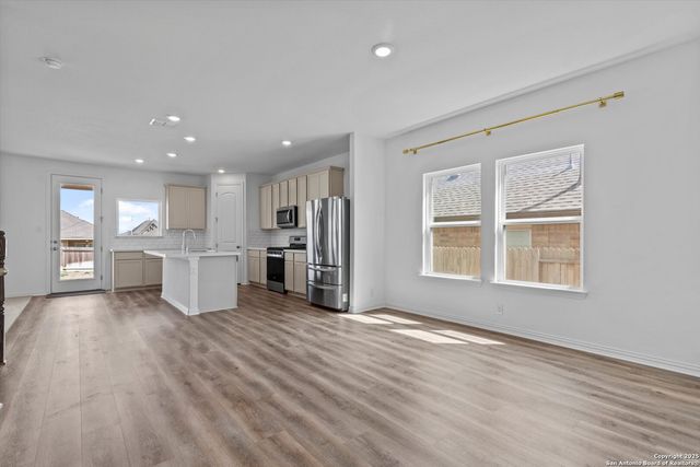 2056 Cowan, New Braunfels, TX 78132