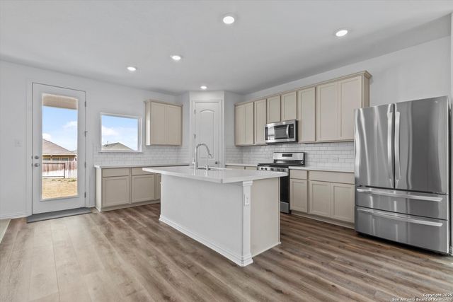 2056 Cowan, New Braunfels, TX 78132