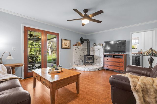 7036 Tucker Lane, Redding, CA 96002