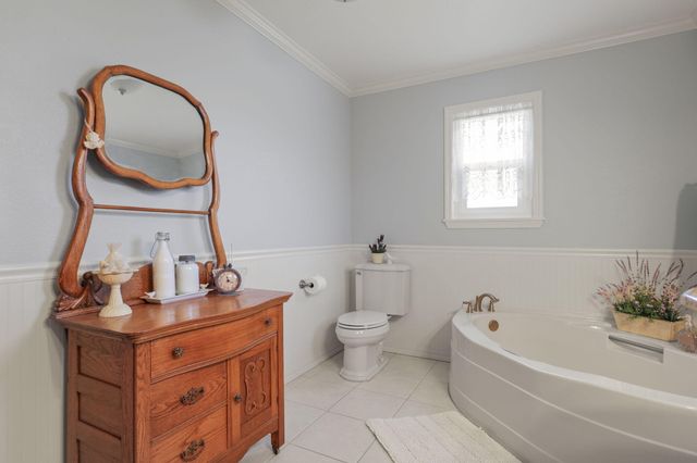 7036 Tucker Lane, Redding, CA 96002