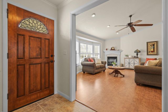 7036 Tucker Lane, Redding, CA 96002