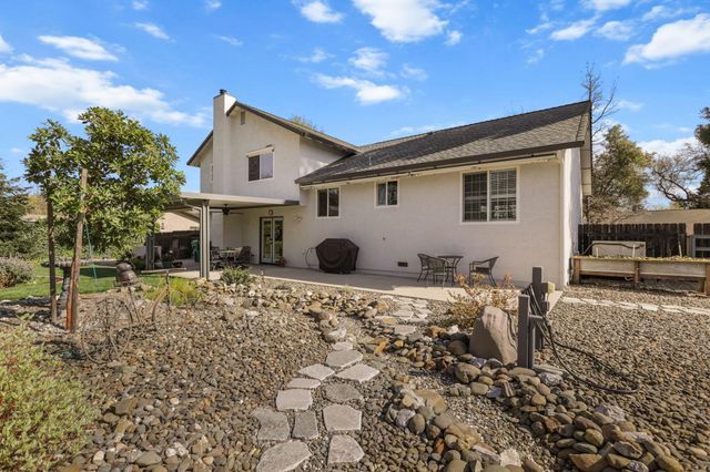 7036 Tucker Lane, Redding, CA 96002