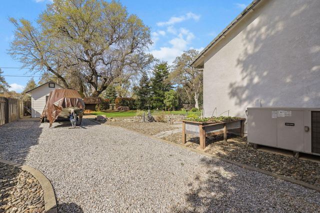 7036 Tucker Lane, Redding, CA 96002