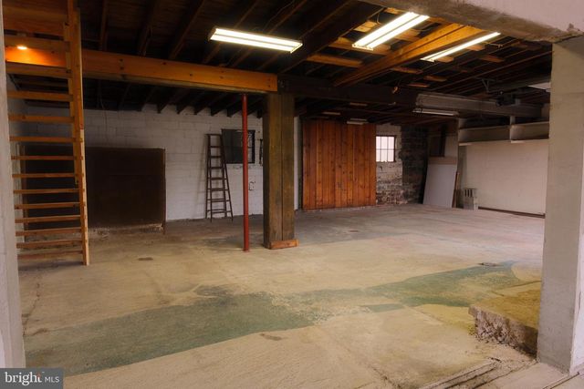 1052 CENTRE TPKE, Orwigsburg, PA 17961