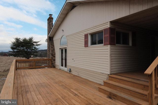 1052 CENTRE TPKE, Orwigsburg, PA 17961