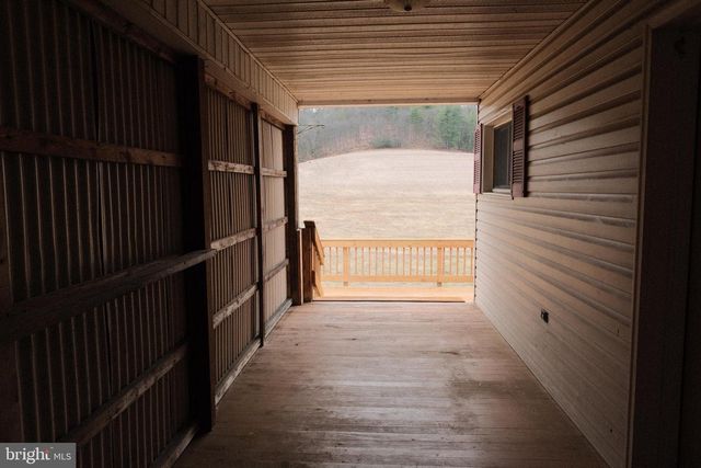 1052 CENTRE TPKE, Orwigsburg, PA 17961