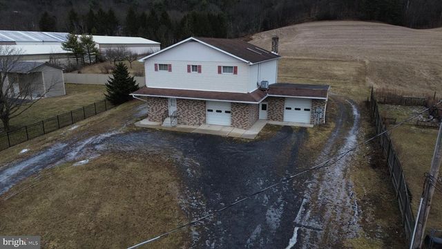 1052 CENTRE TPKE, Orwigsburg, PA 17961