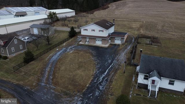 1052 CENTRE TPKE, Orwigsburg, PA 17961