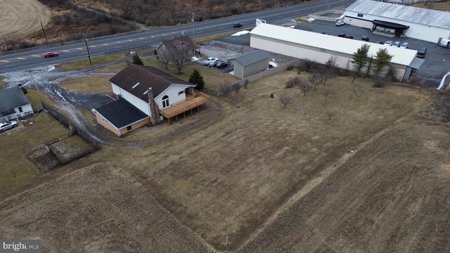 1052 CENTRE TPKE, Orwigsburg, PA 17961