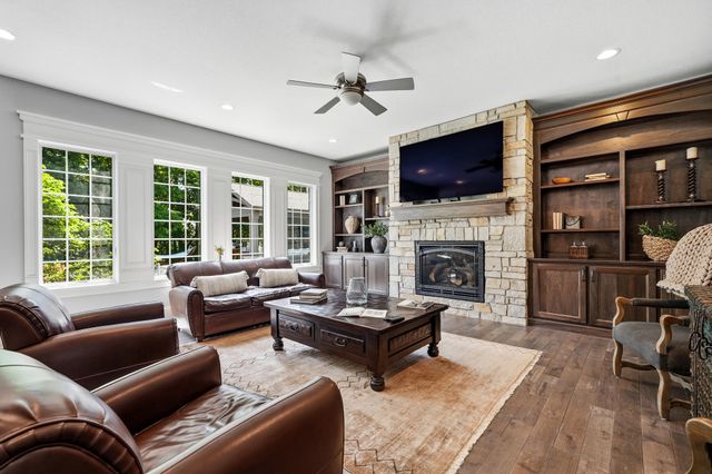 3704 Elio Way, Valparaiso, IN 46385