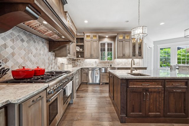 3704 Elio Way, Valparaiso, IN 46385