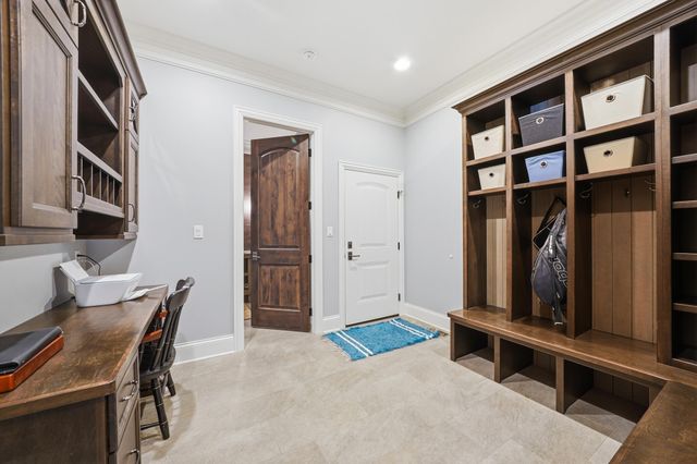 3704 Elio Way, Valparaiso, IN 46385