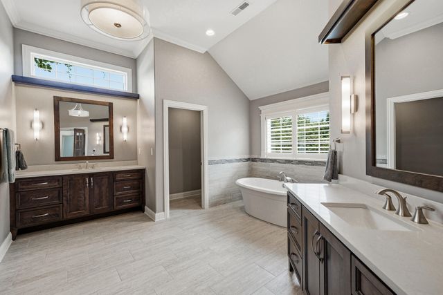 3704 Elio Way, Valparaiso, IN 46385